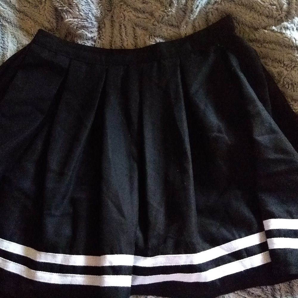 Black Pleated Mini Skirt